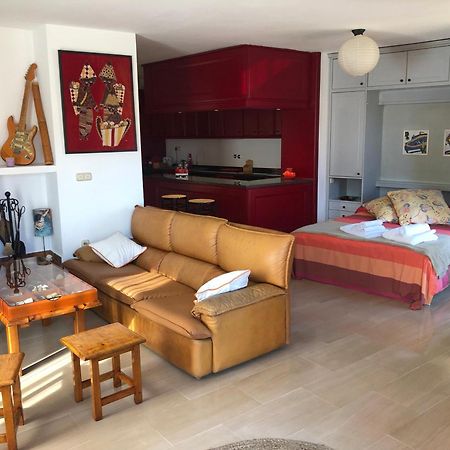 ウエスカLoft Acogedor Con Terraza Y Parking En El Centroアパートメント エクステリア 写真