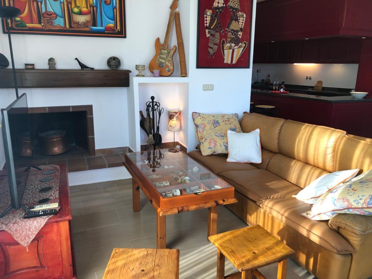 ウエスカLoft Acogedor Con Terraza Y Parking En El Centroアパートメント エクステリア 写真