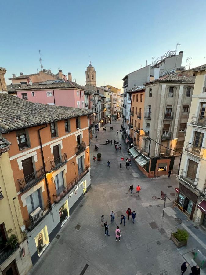 ウエスカLoft Acogedor Con Terraza Y Parking En El Centroアパートメント エクステリア 写真